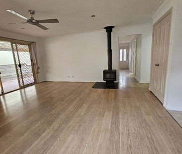 Freshly Painted Spacious Villa - Photo 1