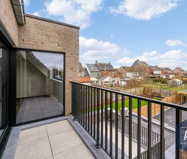 HERZELE - Nieuw duplex-appartement op de 2e verdieping met terras, buitenberging en carport te huur! - Foto 1