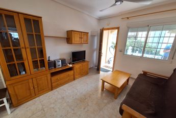 Ref.7505 2-Bedroom Apartment Just 300m from the Beach