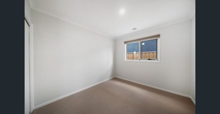 Modern Comfort in a Family-Friendly Setting - Photo 2