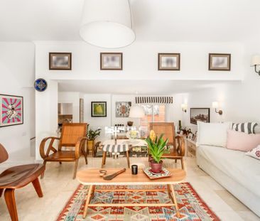 3 Bedroom Semi-detached house with parking, Monte Estoril, Cascais - Photo 1