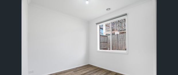 Modern 4-Bedroom Family Home in a Convenient Mickleham Location - Photo 1