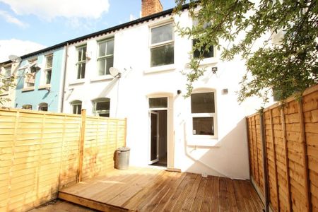2 bedroom terraced house to rent - Photo 5