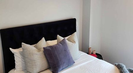 Near New. All Bills Included. Short Stays Welcome! - Photo 3