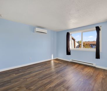 For Lease - 29 Woodvale Green Drive Unit# B, South of Baseline to K... - Photo 6