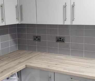 3 Bedroom House - Detached To Let - Photo 4