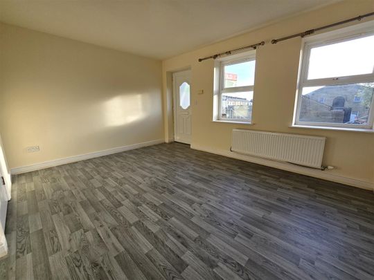 Lowerhouse Lane, Burnley - Photo 1
