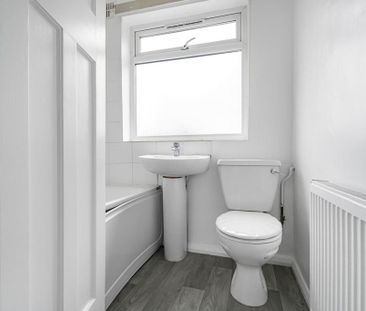 3 bedroom terraced house to rent - Photo 6