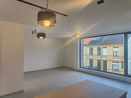 Nieuwbouwappartement met 2 slaapkamers en balkon te Sint-Kruis. - Photo 3