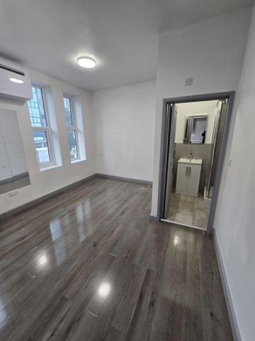 1 bedroom flat to rent - Photo 2
