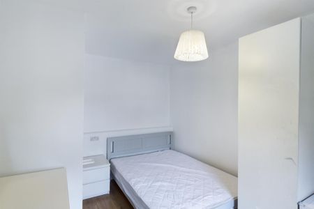 4 bedroom house to rent - Photo 3