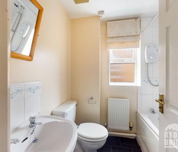3 bedroom semi-detached house to rent - Photo 6