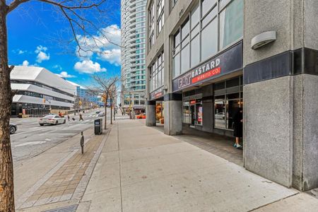 For Lease - 20 Blue Jays Way Unit# 411, Toronto, Ontario - Photo 5
