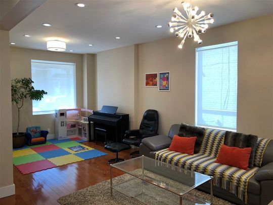 For Lease - 148 Roslin Avenue, Toronto, Ontario - Photo 1