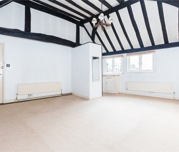 1 bed flat to rent in London End, Beaconsfield, HP9 - Photo 1