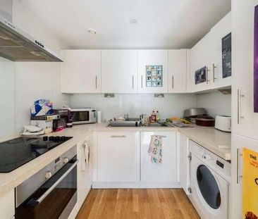 Woking, Surrey, GU21 - Photo 5