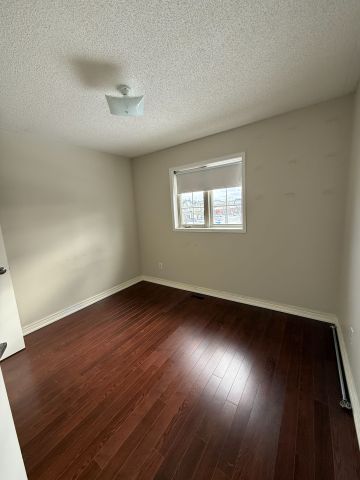 For Lease - 1596 Fieldgate Drive, Oshawa, Ontario - Photo 3