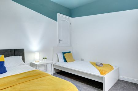 4 Bed Terraced House, Merrivale Road, B66 - Photo 3