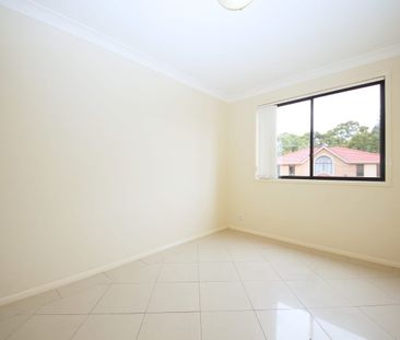 Superb Family Entertainer in 5 Bedroom House - Photo 6