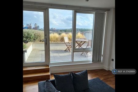 2 bedroom flat to rent - Photo 3