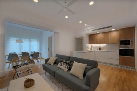 Carrer de Balmes, Barcelona, Catalonia 08006 - Photo 5