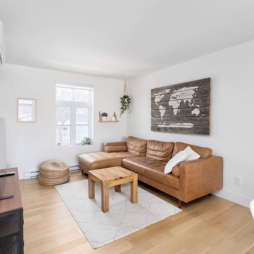 Furnished condo for rent in Le Plateau-Mont-Royal | Accès International - Photo 1
