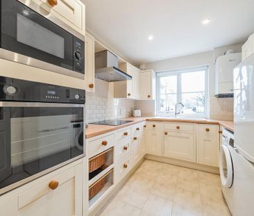 3 bedroom terraced house to rent - Photo 6
