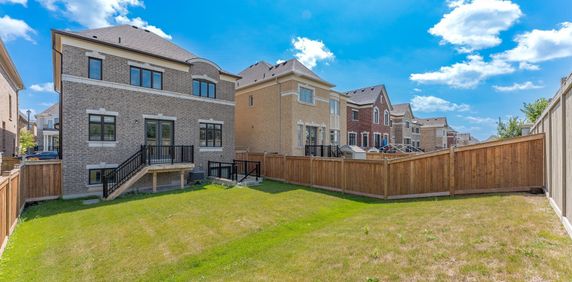 For Lease - 242 Touch Gold Crescent, Aurora, Ontario - Photo 2
