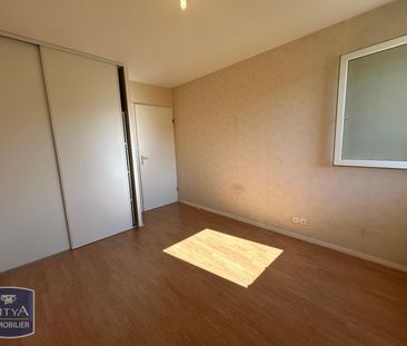 Location Appartement 2 pièces 54m² LISIEUX 14100 - Photo 2