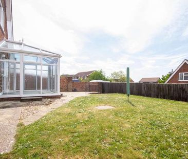 Old Road, East Cowes, PO32 - Photo 1