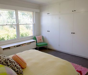 Private, Light-Filled Unit in Prime Highton Location - Photo 3