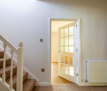4 bedroom detached house to rent - Photo 1