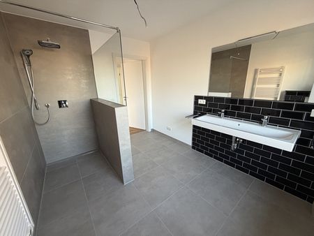 Erstbezug: Exklusives Penthouse mit Traum-Dachterrassen! - Photo 4