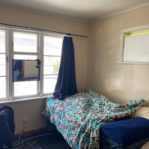 24 Mabey Road, Avalon - Photo 1