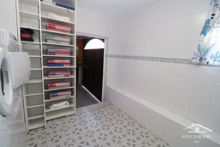 4 bedroom luxury Villa for rent in Alhaurín de la Torre, Spain - Photo 2