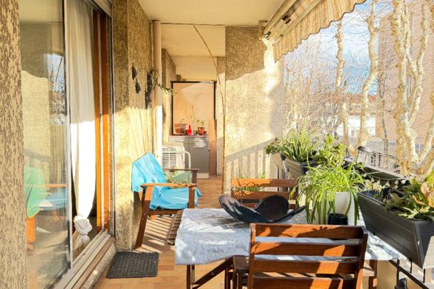 NOUVEAUTE - APT T3 COEUR DU CENTRE VILE SALON DE PCE - Photo 1