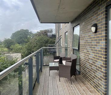 2 bedroom apartment to rent - Photo 2