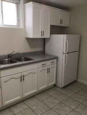 For Lease - 279 Nashville Circle Unit# 2, Hamilton, Ontario - Photo 1