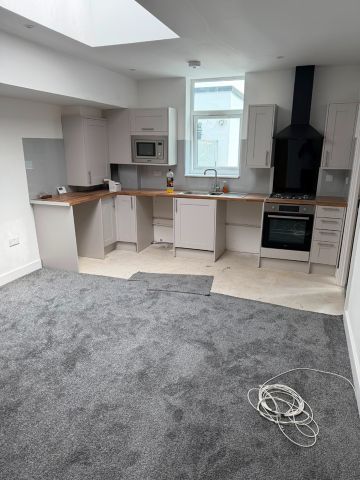 3 Bed Flat, Winsford Avenue, CV5 - Photo 2