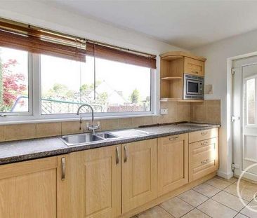 Shadwell Lane, Shadwell, Leeds, LS17 - Photo 2