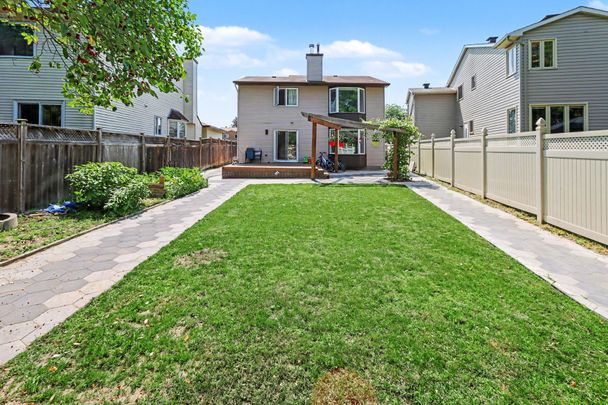 For Lease - 383 Viewmount Drive, Cityview - Parkwoods Hills - Rideau Shore, Ontario - Photo 1