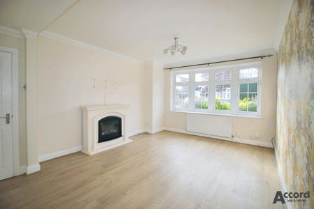 3 bedroom semi-detached house to rent - Photo 4
