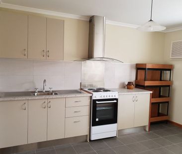 Effortless Living in East Albury - Photo 3