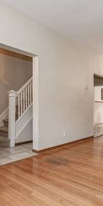 LOVELY 3 BDRM APT IN SEMI-DETACHED BY DUPONT/OSSINGTON! - Photo 4