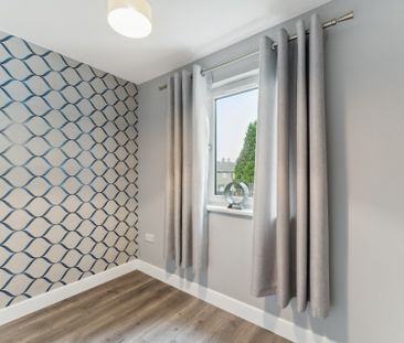 Hollows Avenue - Photo 1