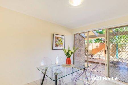 1/2 Earle Place, Page ACT 2614 - Townhouse For Rent | Domain - Photo 2