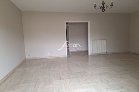 Location Appartement 3 pièces 77m² DRAGUIGNAN 83300 - Photo 2