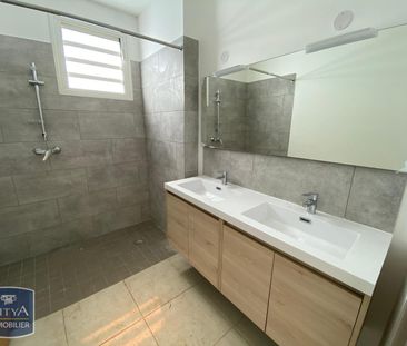 Location Appartement 3 pièces 88m² STE CLOTILDE 97490 - Photo 5