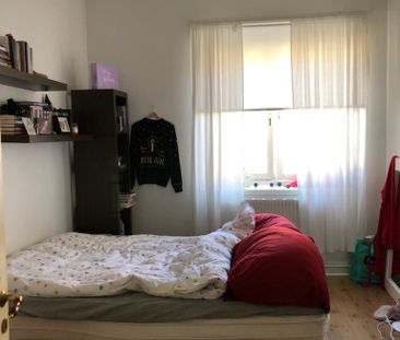 Lilla gatan, Solna - Photo 1