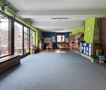 Dom pod działalność usługową - Wynajem - Zdjęcie 3